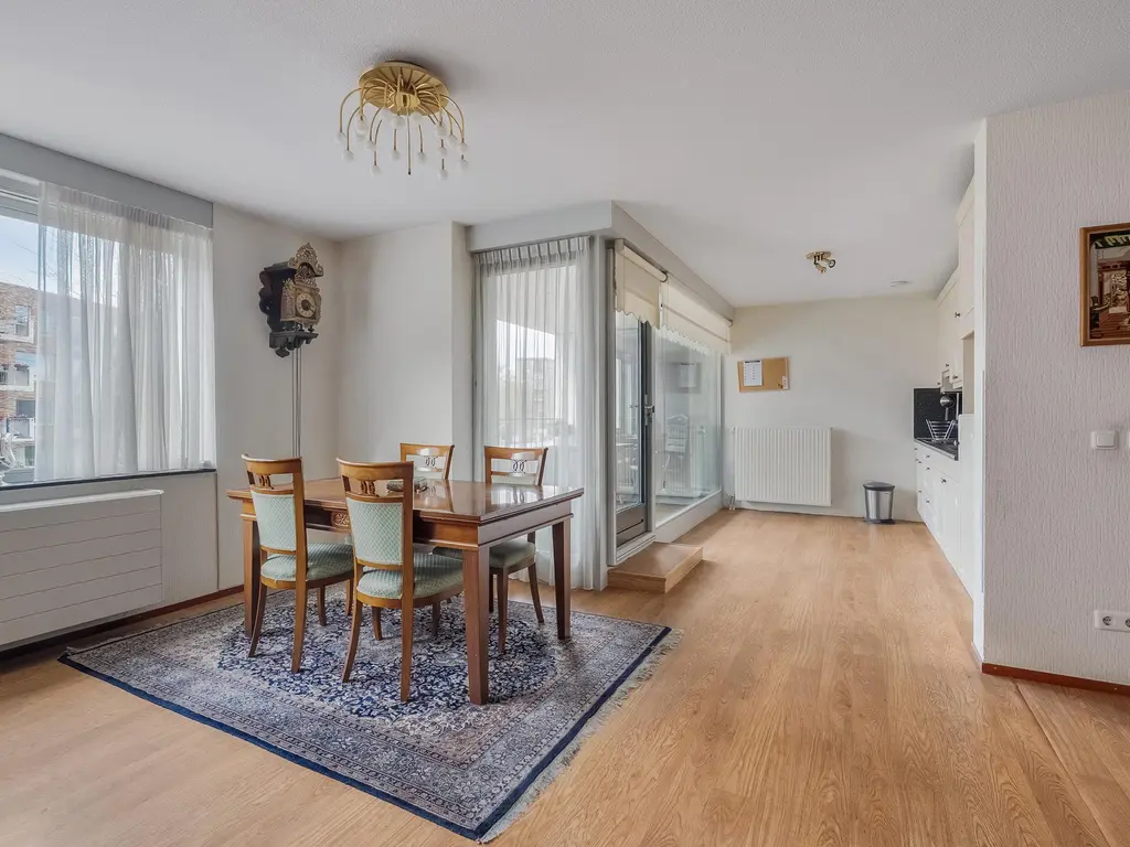 Reling 145, BARENDRECHT