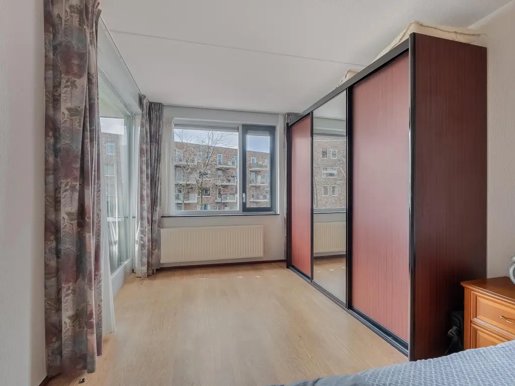 Reling 145, BARENDRECHT