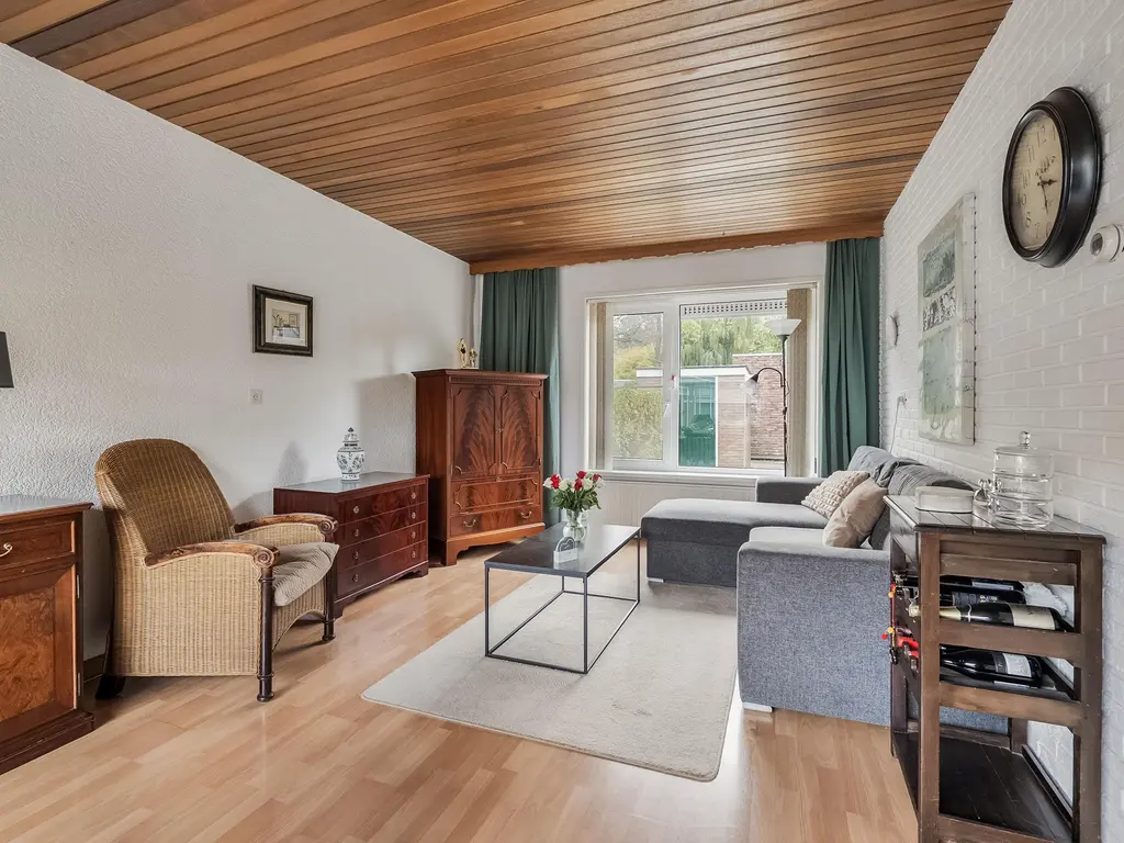 De Zeeg 38, BARENDRECHT