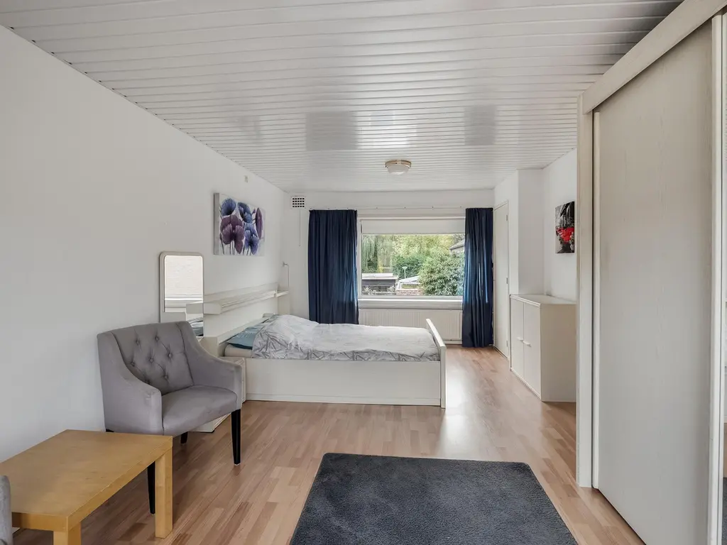 De Zeeg 38, BARENDRECHT