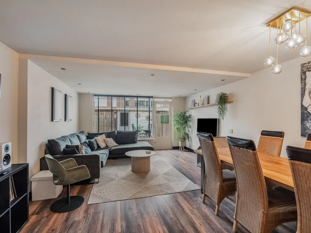 Mazurkastraat 30, BARENDRECHT