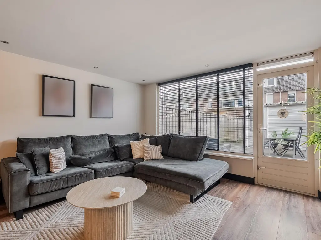 Mazurkastraat 30, BARENDRECHT