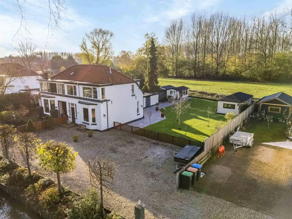 Slotsedijk 147, Rhoon