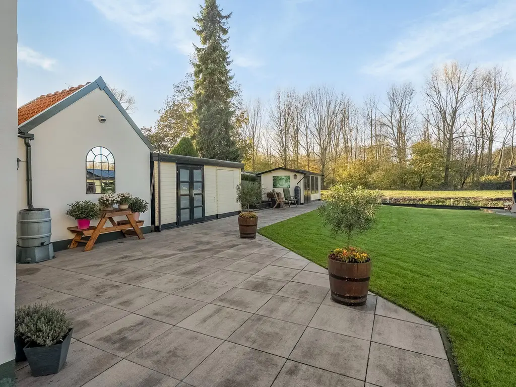 Slotsedijk 147, Rhoon