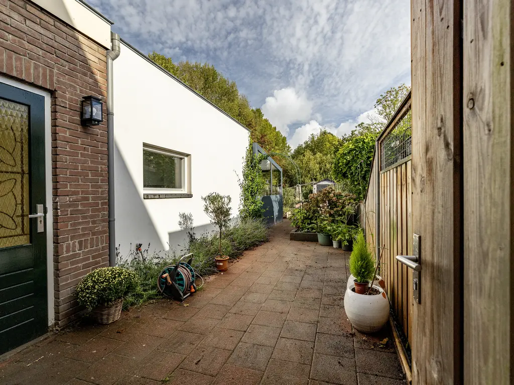 Hoogvlietsekerkweg 64, HOOGVLIET ROTTERDAM