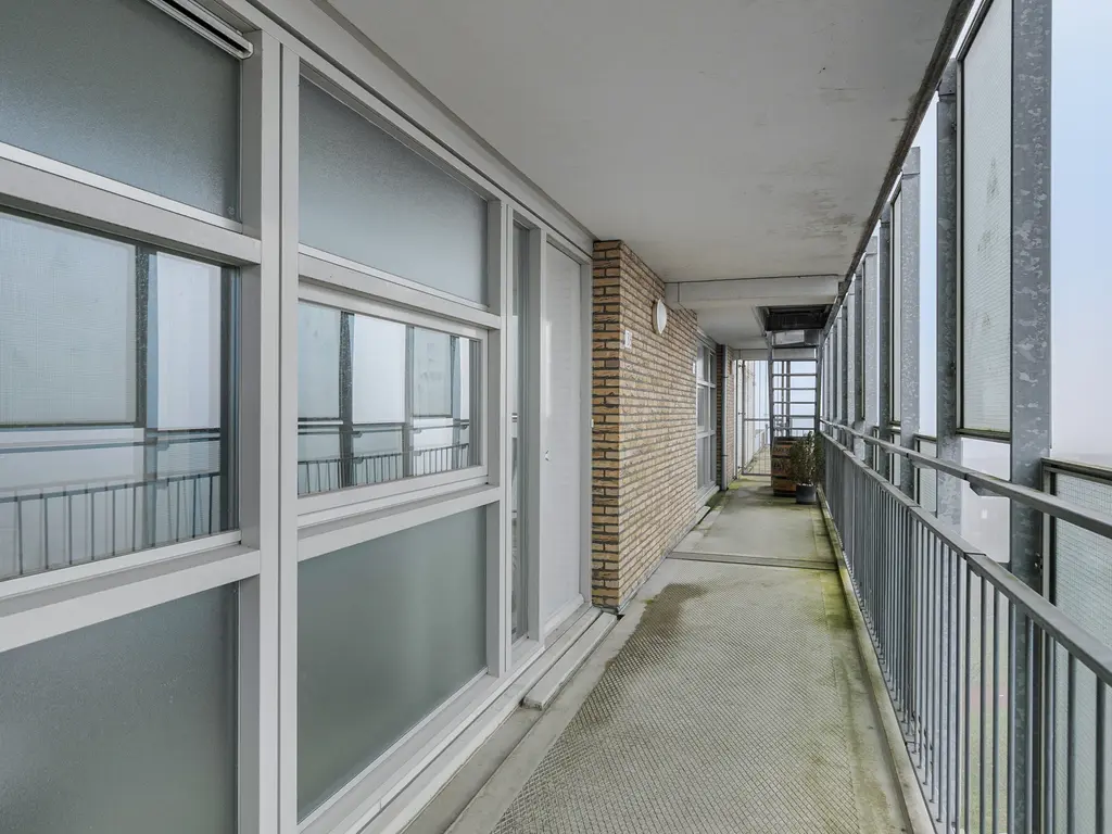 Middeldijkerplein 136, BARENDRECHT