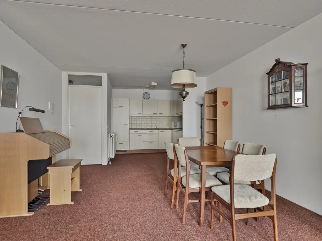 Middeldijkerplein 136, BARENDRECHT