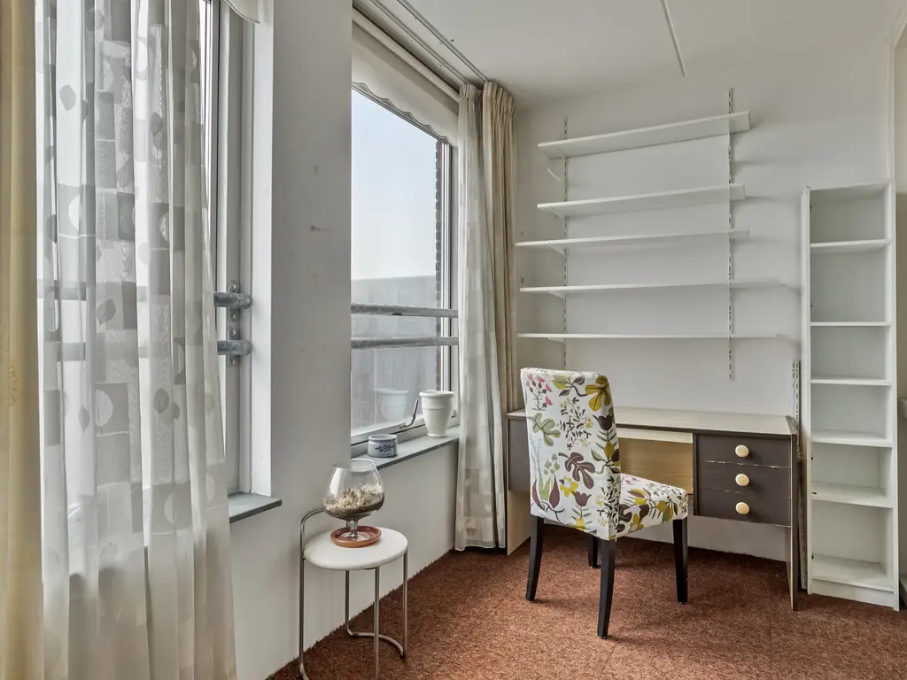 Middeldijkerplein 136, BARENDRECHT