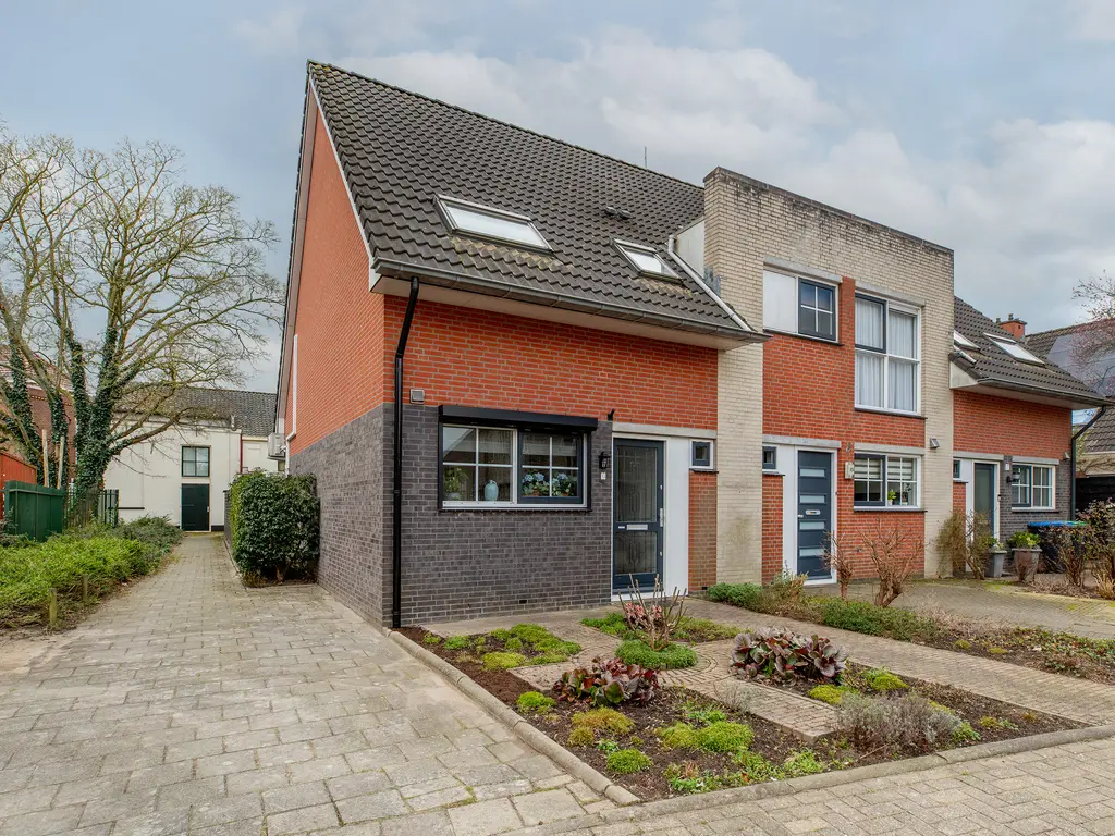 Piet Heinstraat 13, BARENDRECHT