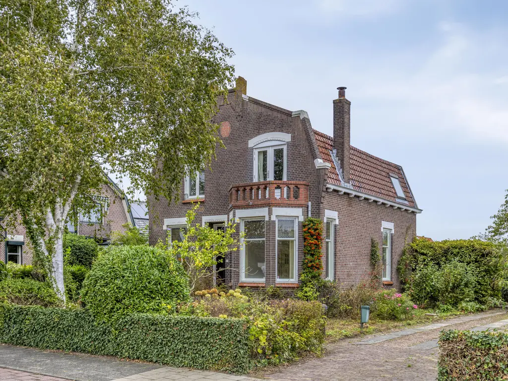 Burg de Zeeuwstraat 58, NUMANSDORP