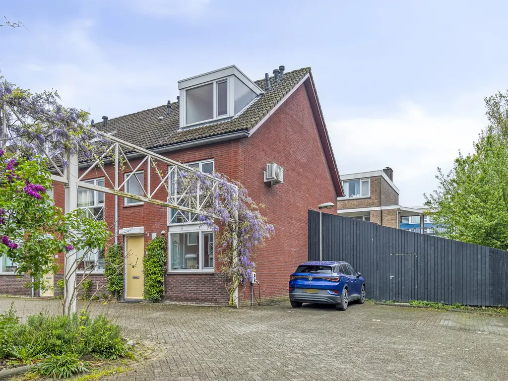 Leni Sarishof 22, ROTTERDAM