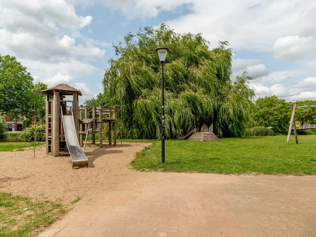 Meerwedesingel 163, BARENDRECHT