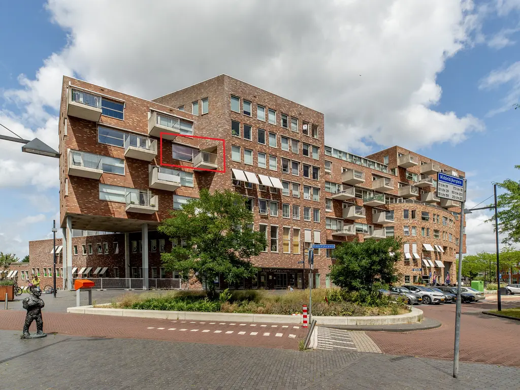 Middeldijkerplein 102, BARENDRECHT