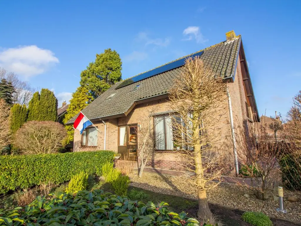 Oranje Nassaustraat 5, BOVENKARSPEL