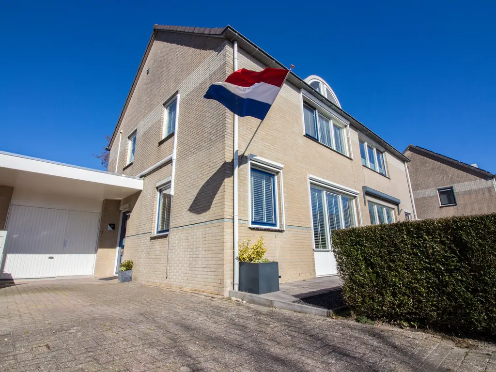 Diamantplein 12, HOORN