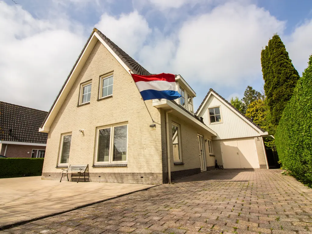 Laurier 13, HOOGKARSPEL