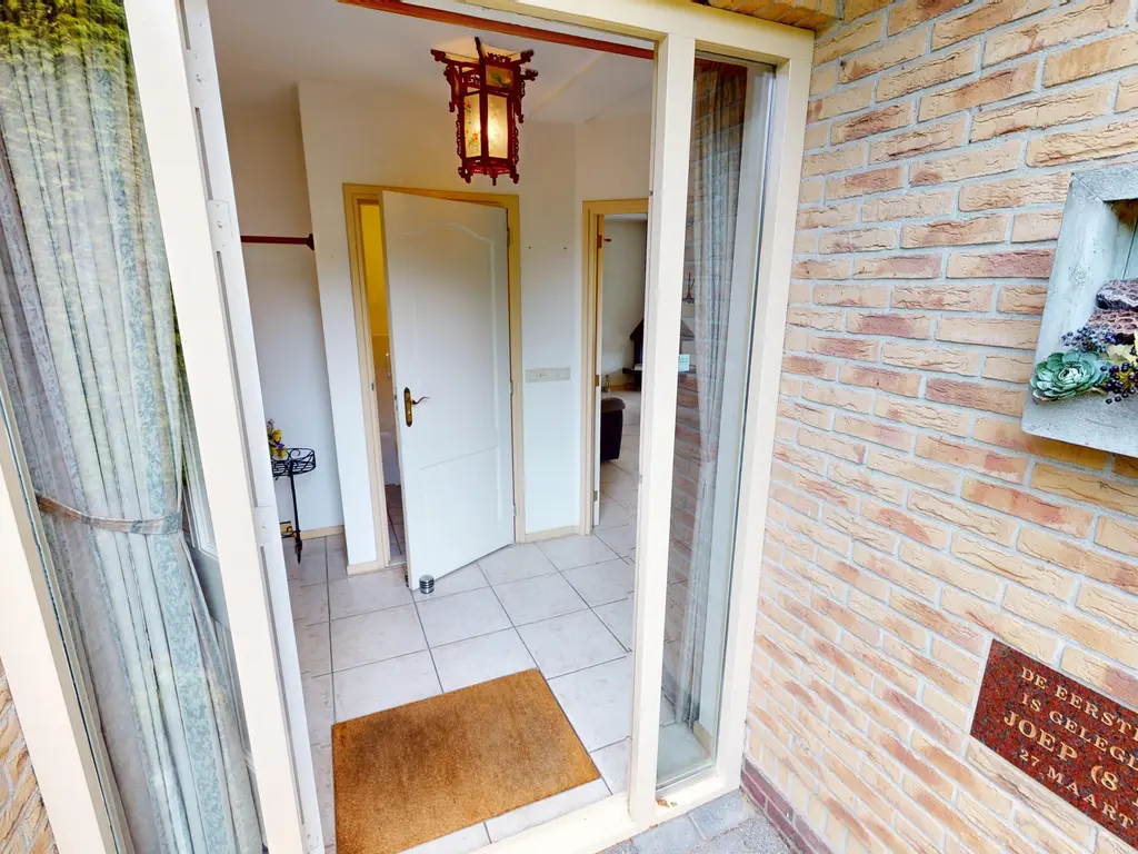 Schoutsland 11, Andijk