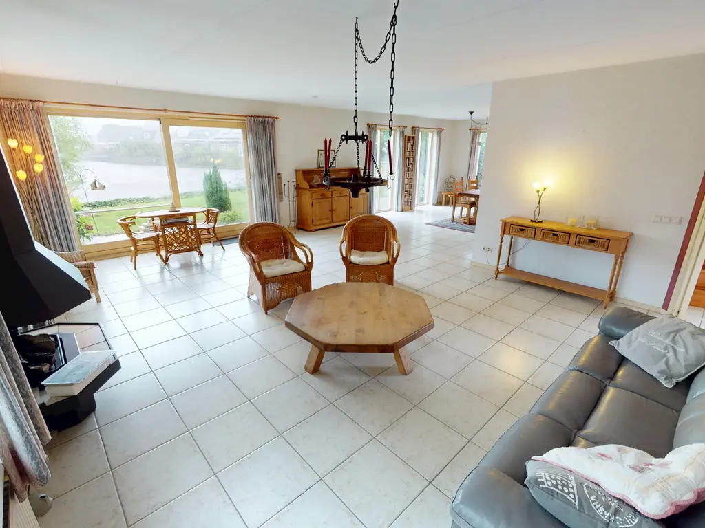 Schoutsland 11, Andijk