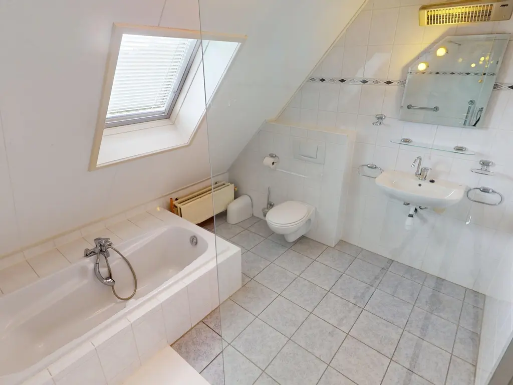 Schoutsland 11, Andijk