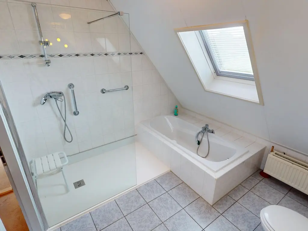 Schoutsland 11, Andijk