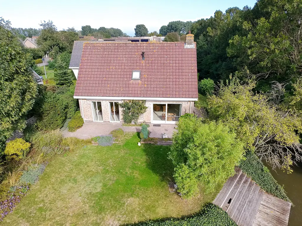 Schoutsland 11, Andijk