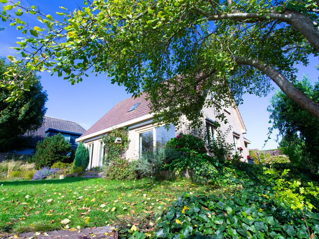 Schoutsland 11, Andijk