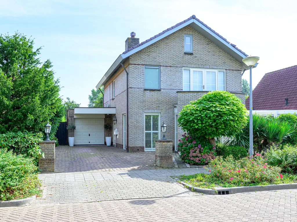 Lange Deelesloot 10, ENKHUIZEN