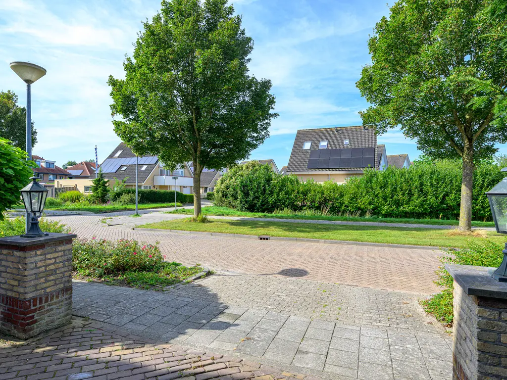 Lange Deelesloot 10, ENKHUIZEN