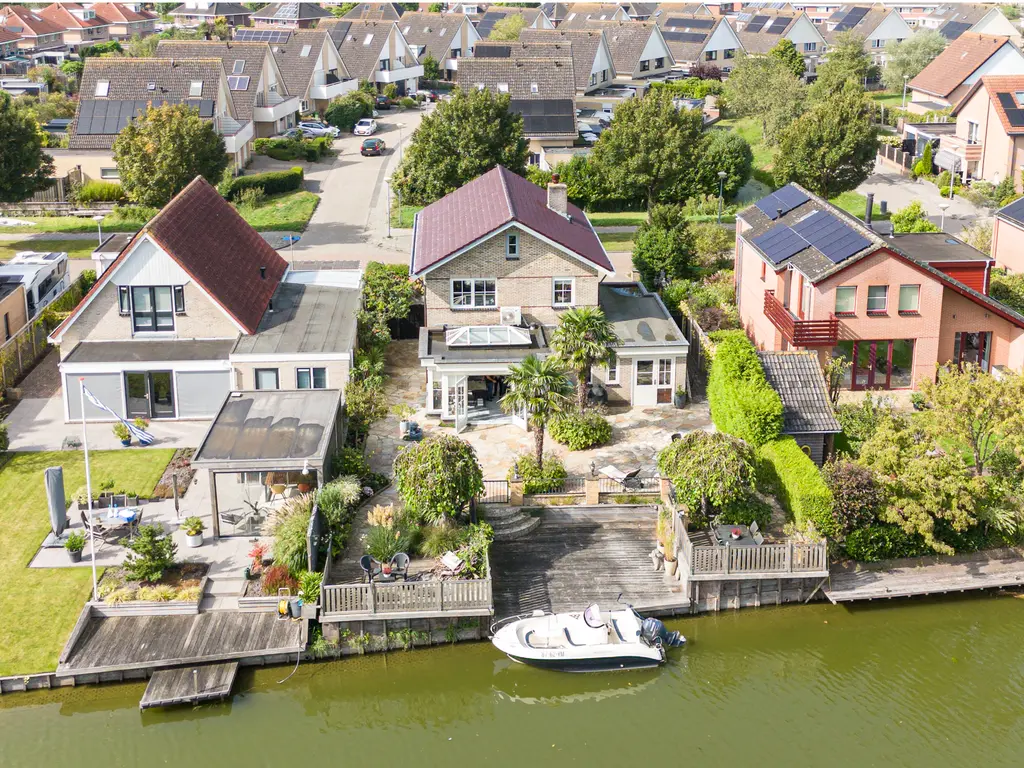 Lange Deelesloot 10, ENKHUIZEN