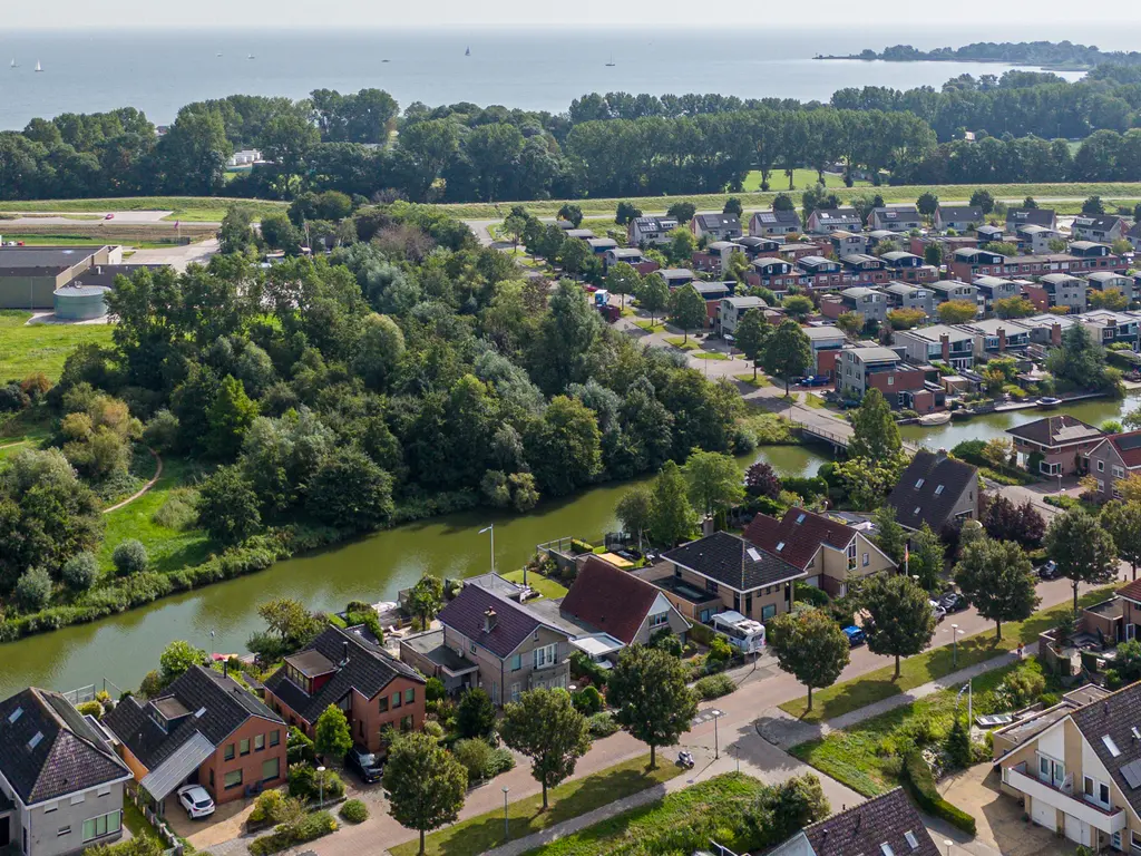 Lange Deelesloot 10, ENKHUIZEN