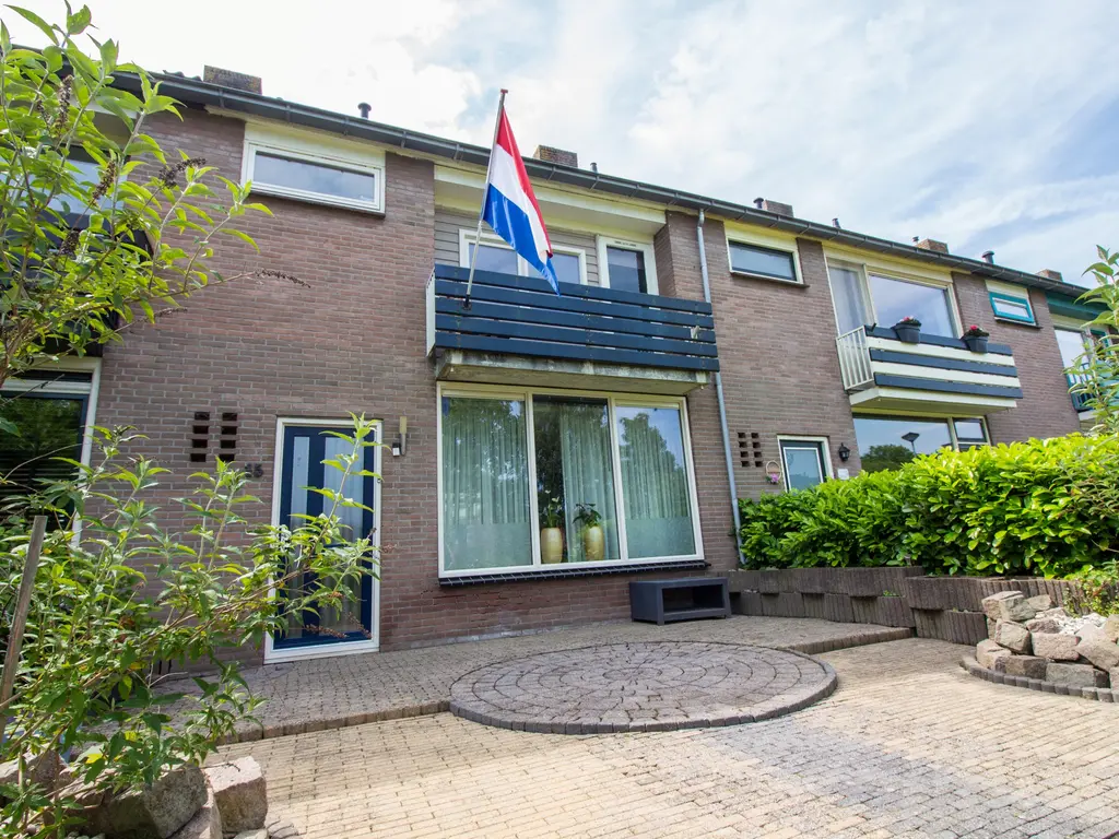 Flamingohof 15, BOVENKARSPEL