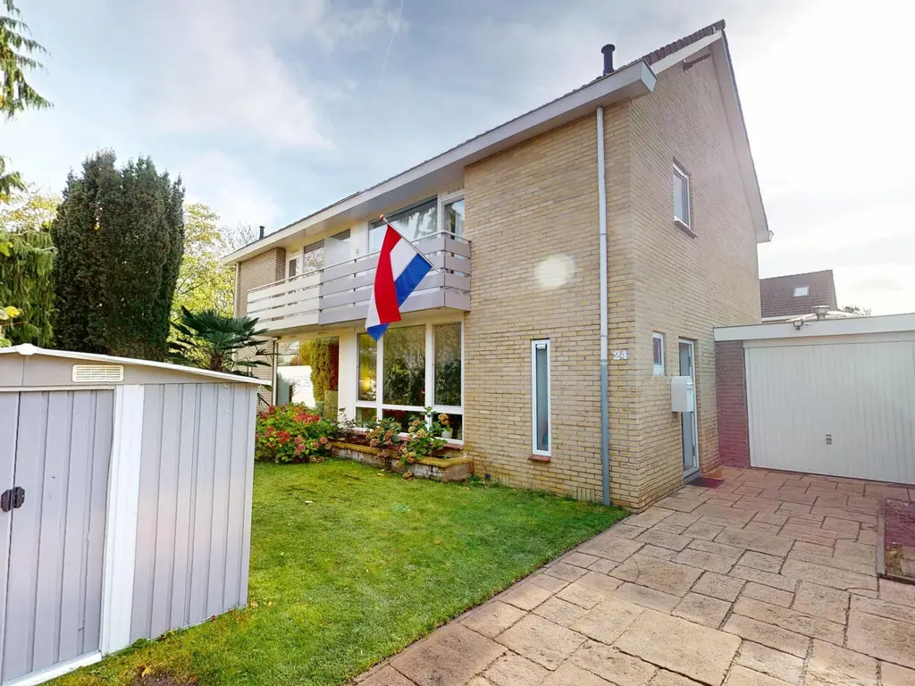 Hertog Albrechtstraat 24, BOVENKARSPEL