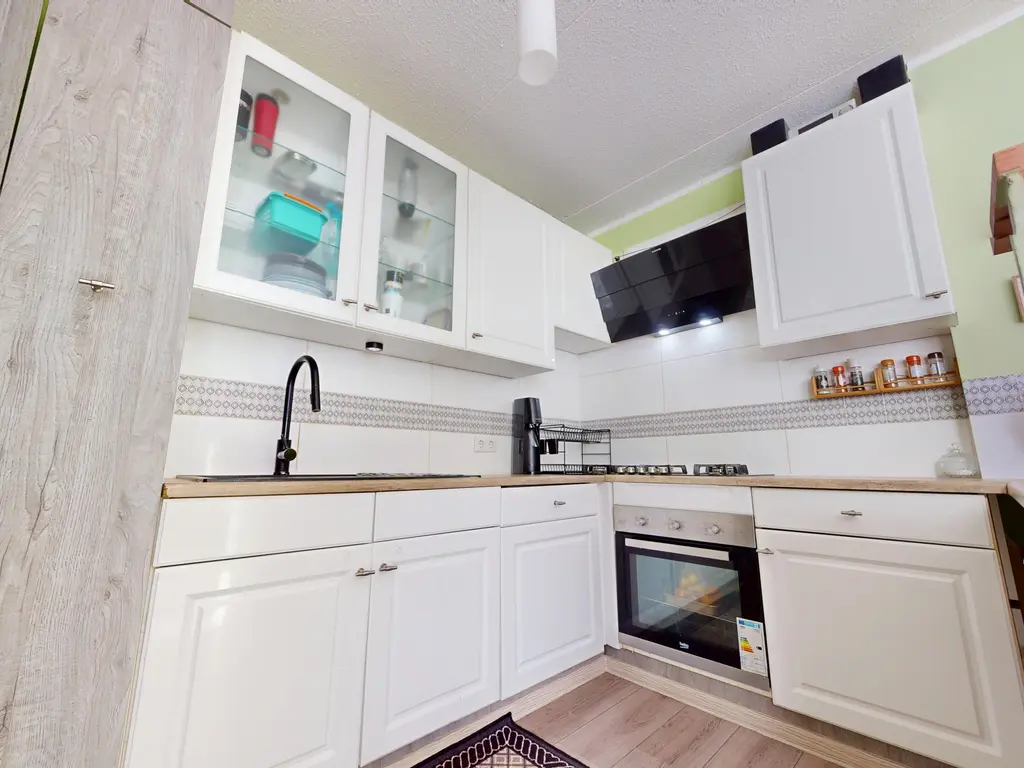 Hertog Albrechtstraat 24, BOVENKARSPEL