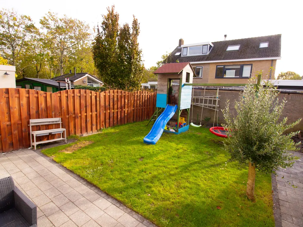 Hertog Albrechtstraat 24, BOVENKARSPEL