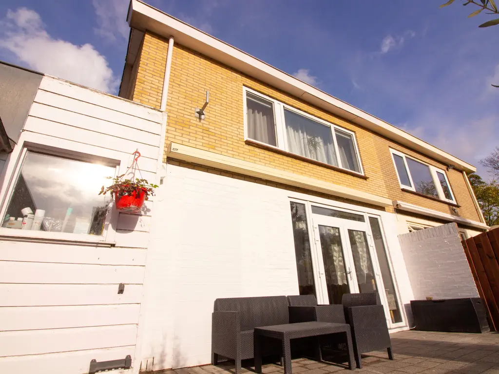 Hertog Albrechtstraat 24, BOVENKARSPEL