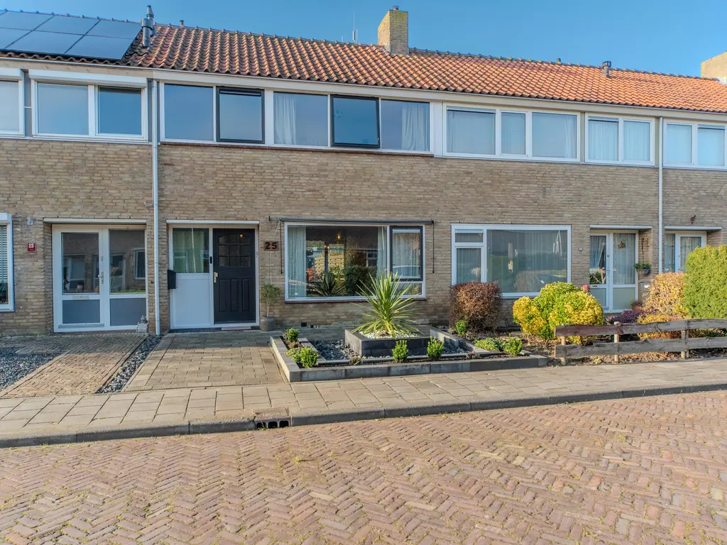 Van Eckstraat 25, WIERINGERWERF