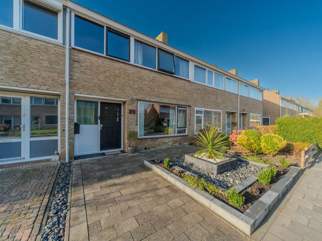 Van Eckstraat 25, WIERINGERWERF