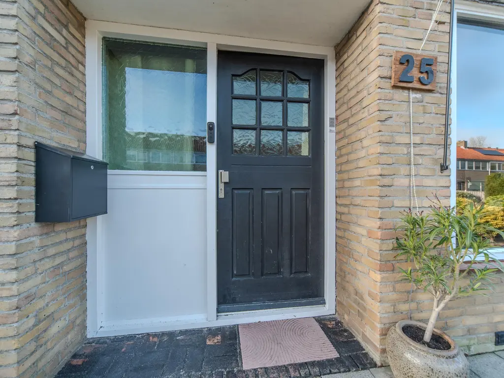 Van Eckstraat 25, WIERINGERWERF