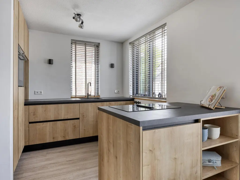 Slingebeek 5, KAATSHEUVEL