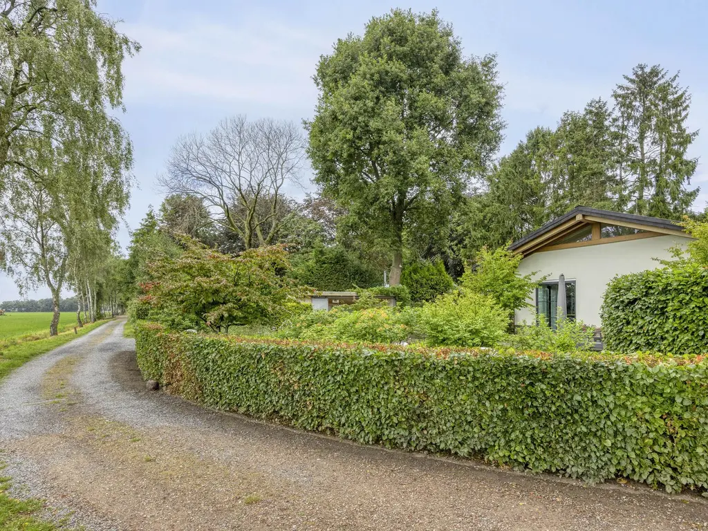 De Stille Wille 316, OOST WEST EN MIDDELBEERS