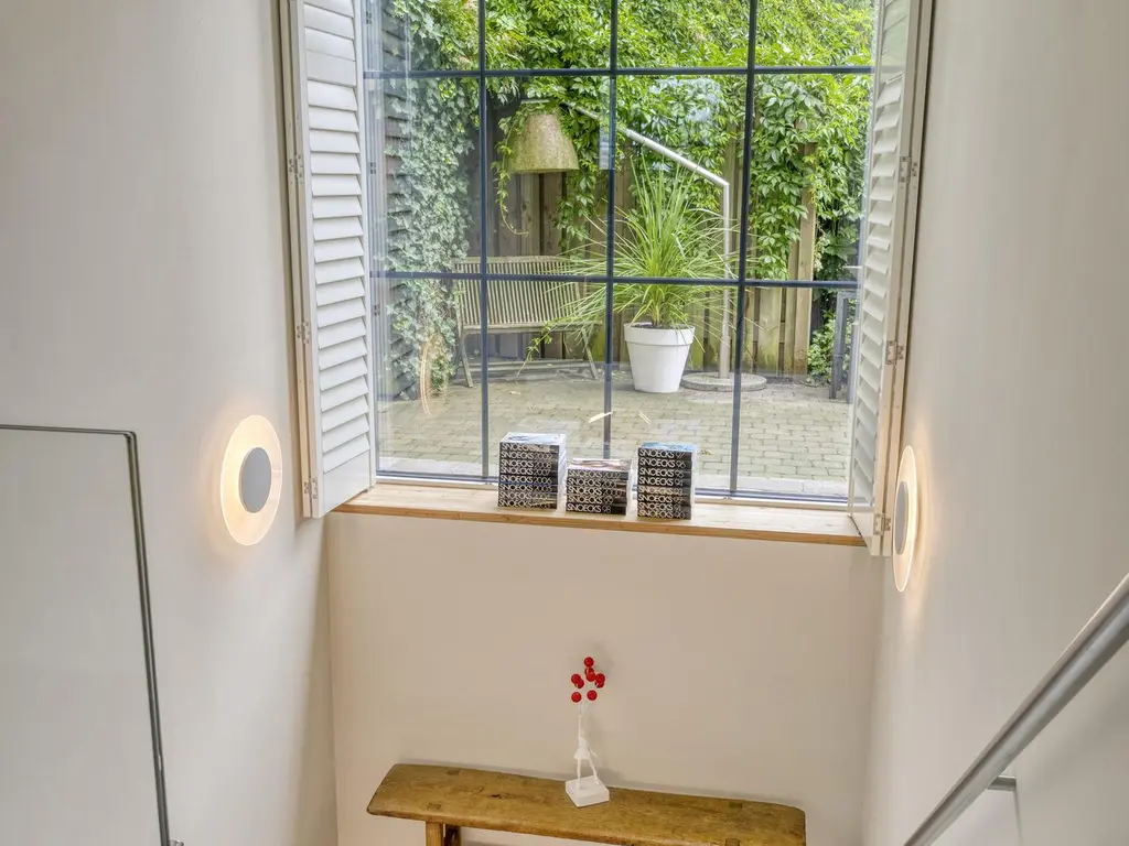 De Stille Wille 316, OOST WEST EN MIDDELBEERS