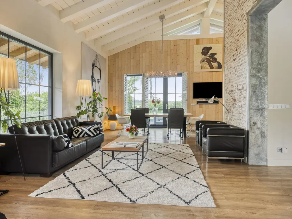 De Stille Wille 316, OOST WEST EN MIDDELBEERS