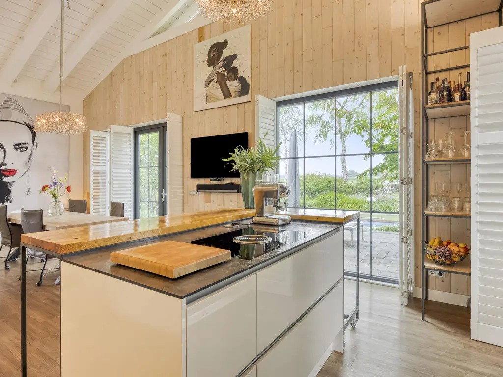 De Stille Wille 316, OOST WEST EN MIDDELBEERS