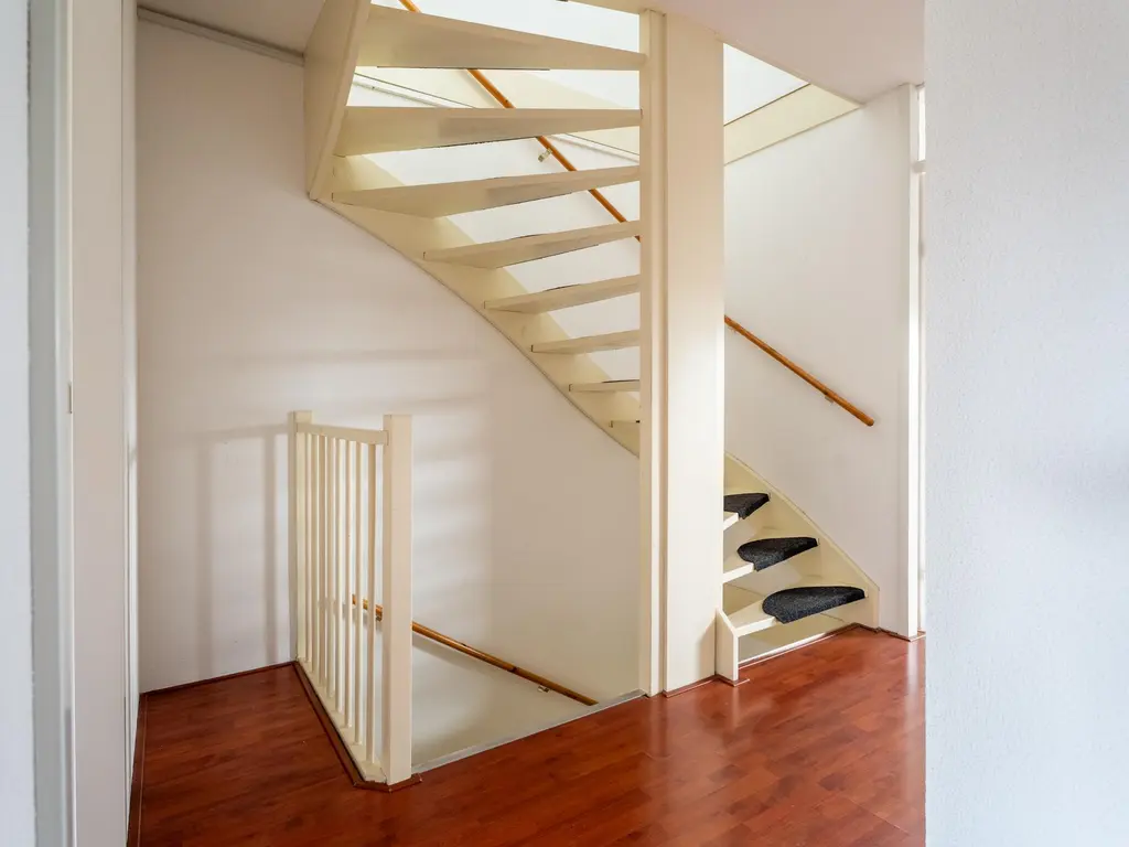 Nijkampvaart 142, 'S-GRAVENHAGE