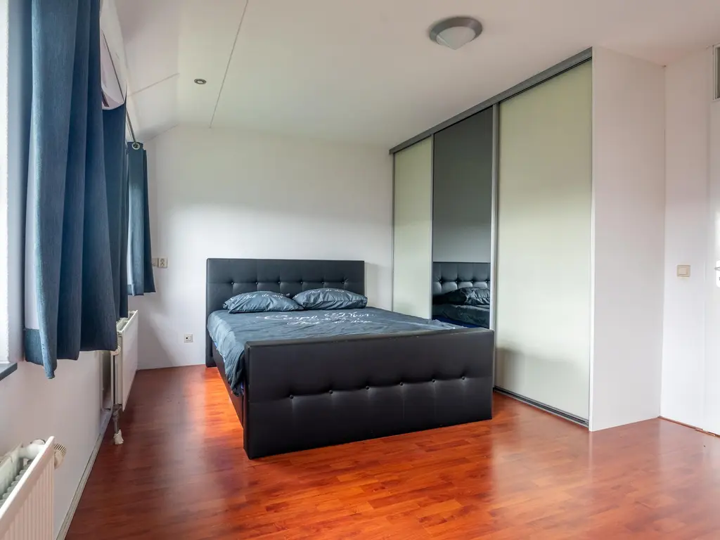 Nijkampvaart 142, 'S-GRAVENHAGE