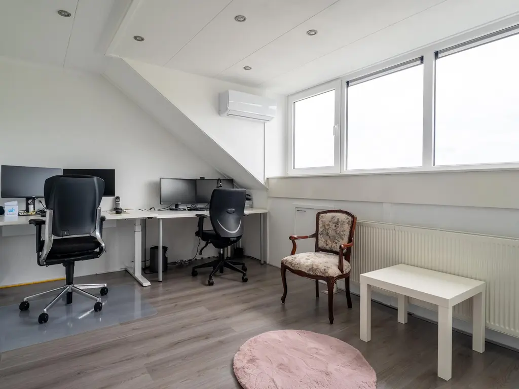 Nijkampvaart 142, 'S-GRAVENHAGE