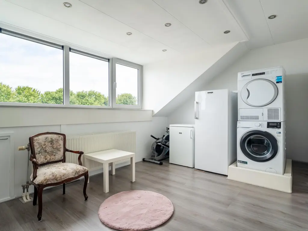 Nijkampvaart 142, 'S-GRAVENHAGE