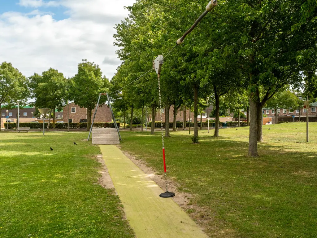 Nijkampvaart 142, 'S-GRAVENHAGE