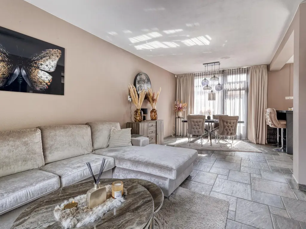 Wijnruitweg 98, TILBURG