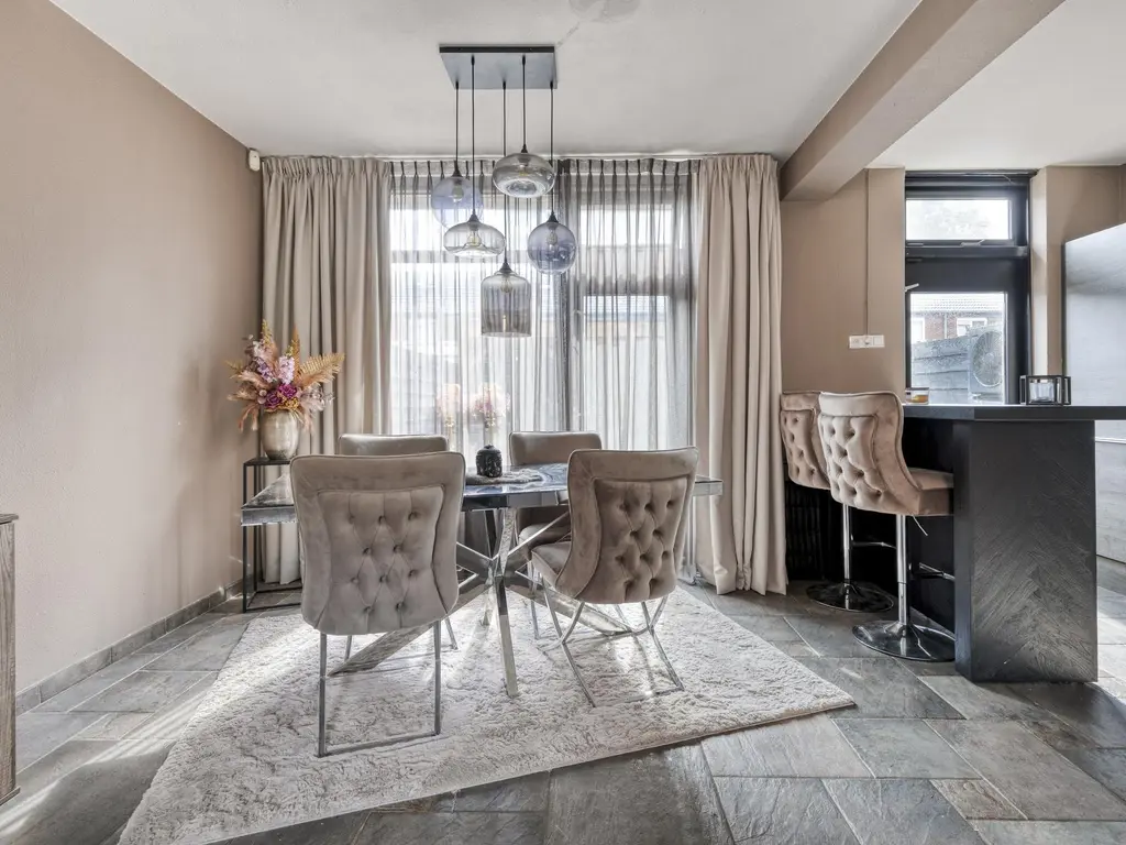 Wijnruitweg 98, TILBURG